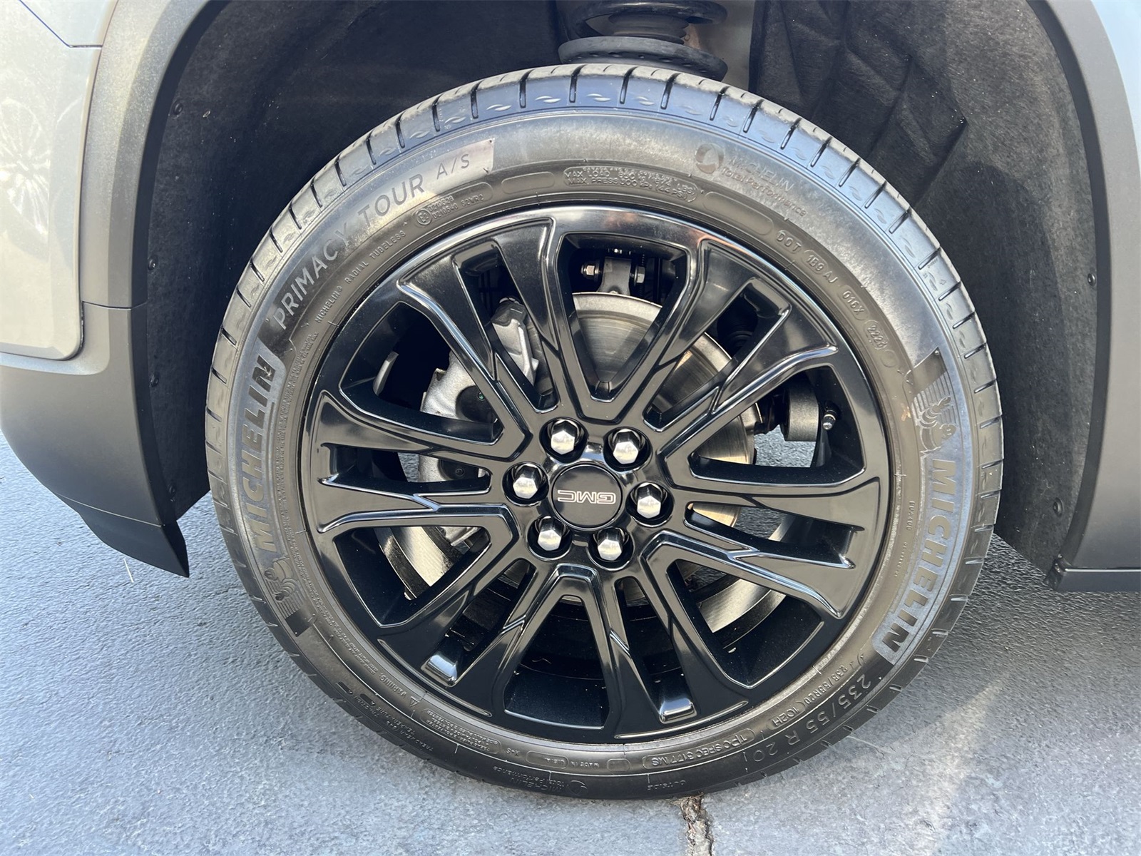 used 2023 GMC Acadia car, priced at $30,993