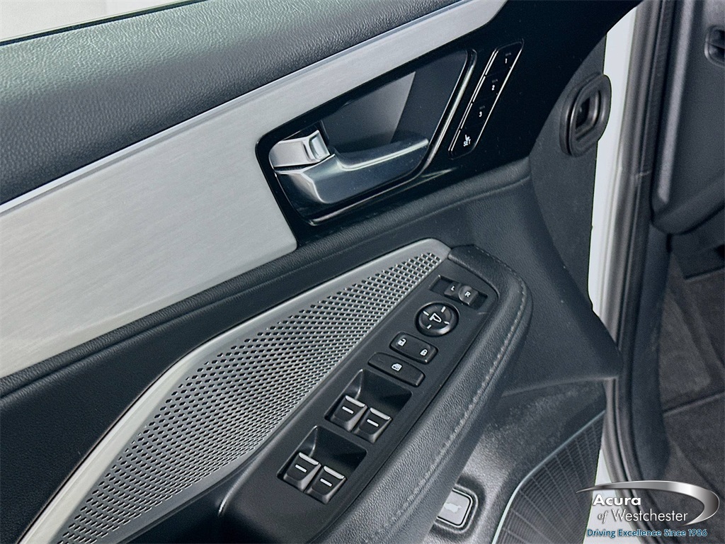 used 2023 Acura MDX car, priced at $39,499