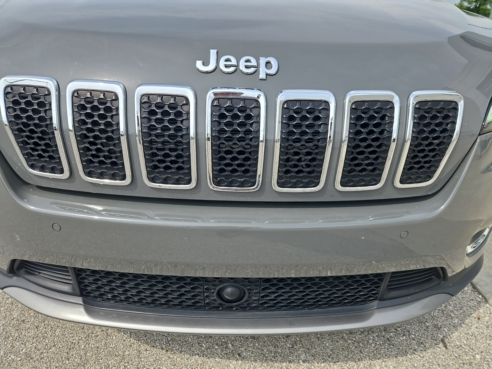 used 2020 Jeep Cherokee car, priced at $21,846