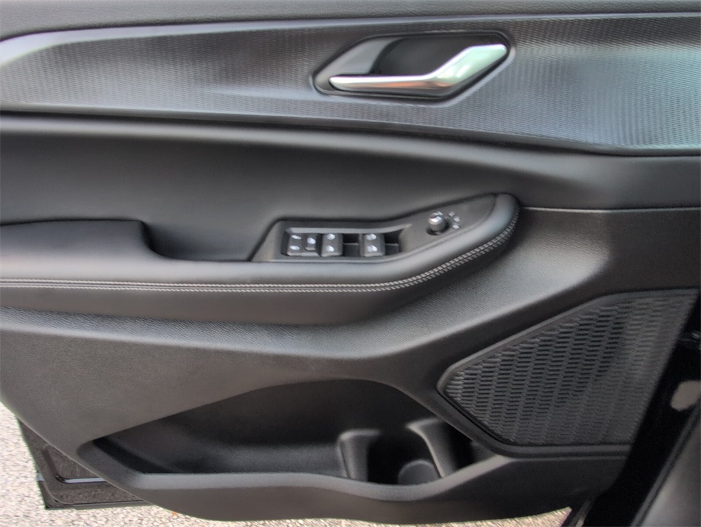 new 2025 Jeep Grand Cherokee car, priced at $36,125