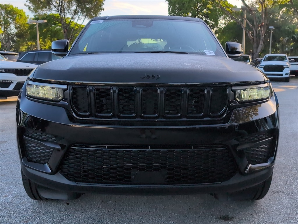 new 2025 Jeep Grand Cherokee car, priced at $36,125
