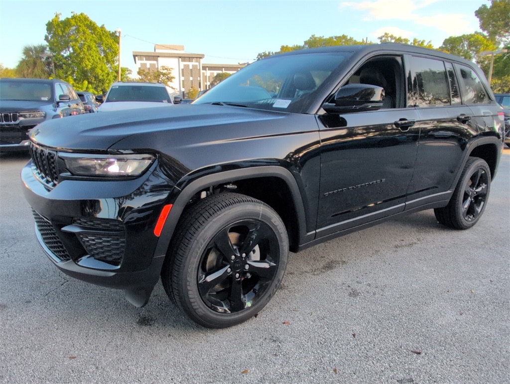 new 2025 Jeep Grand Cherokee car, priced at $36,125