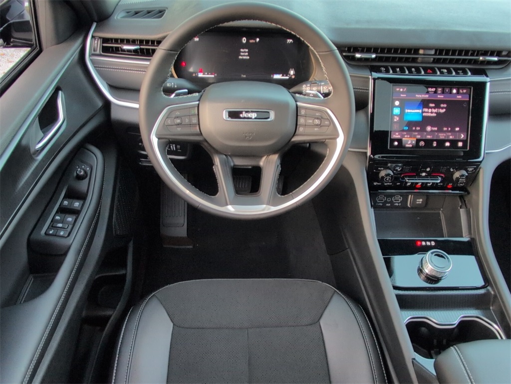 new 2025 Jeep Grand Cherokee car, priced at $36,125