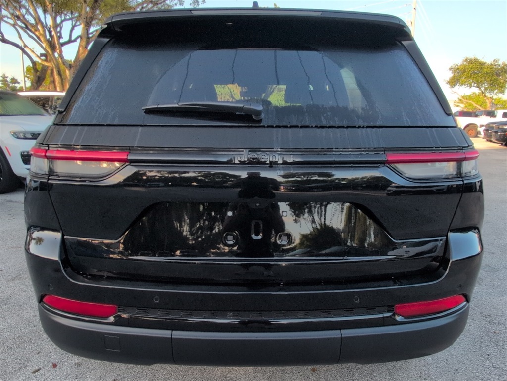 new 2025 Jeep Grand Cherokee car, priced at $36,125