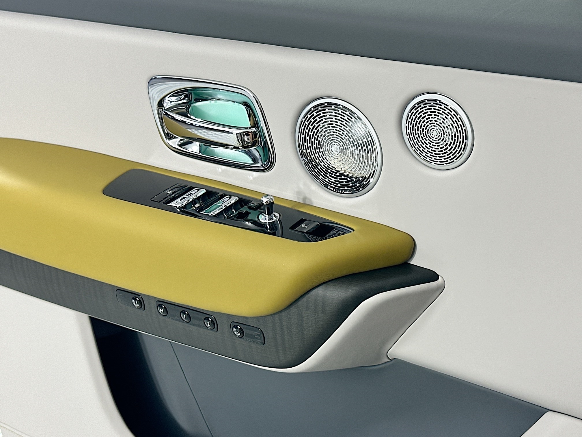 new 2026 Rolls-Royce Cullinan car, priced at $514,750