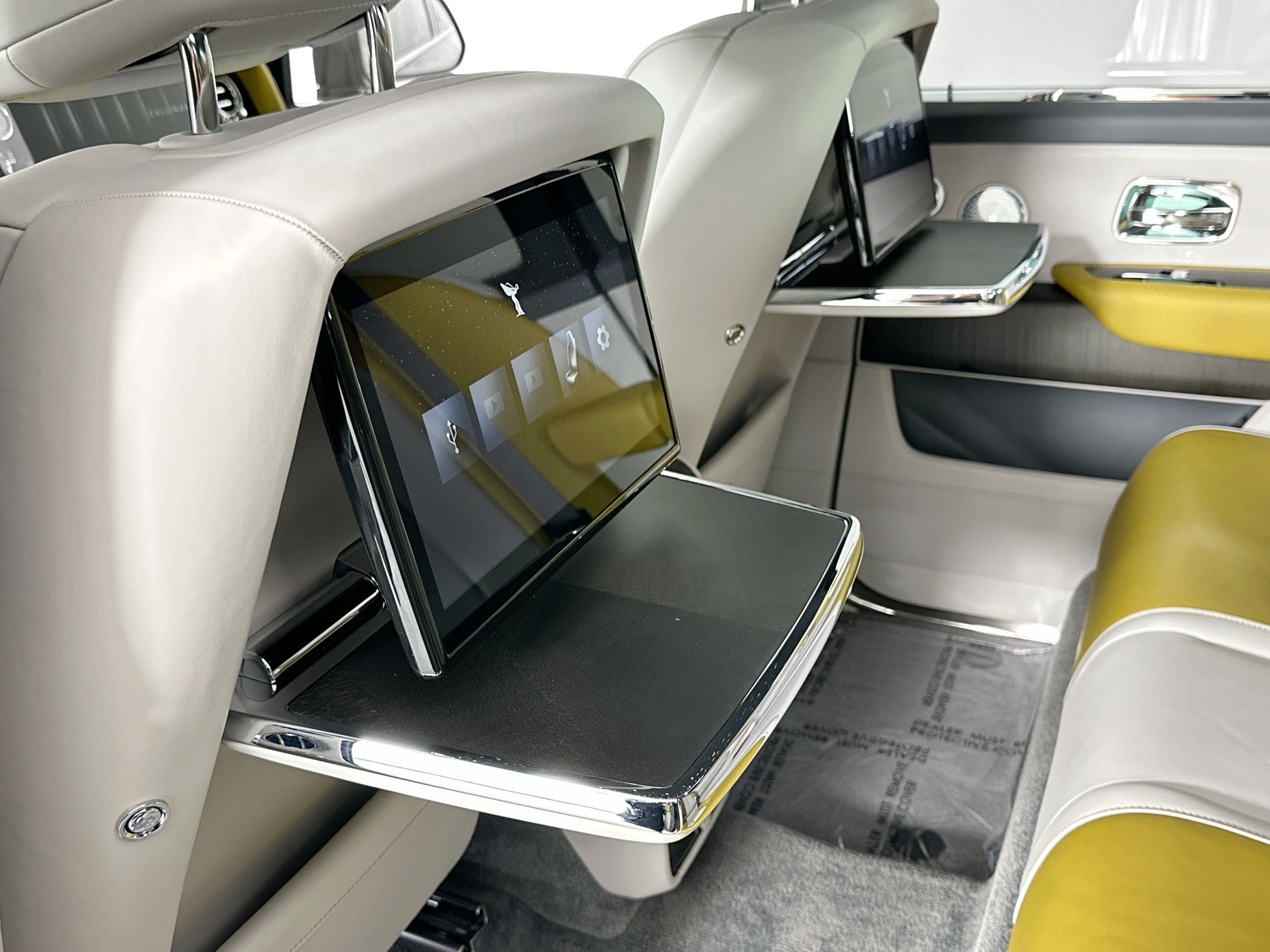 new 2026 Rolls-Royce Cullinan car, priced at $514,750