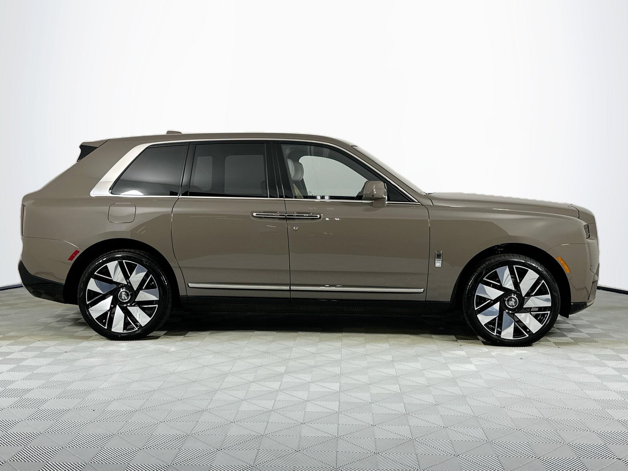 new 2026 Rolls-Royce Cullinan car, priced at $514,750