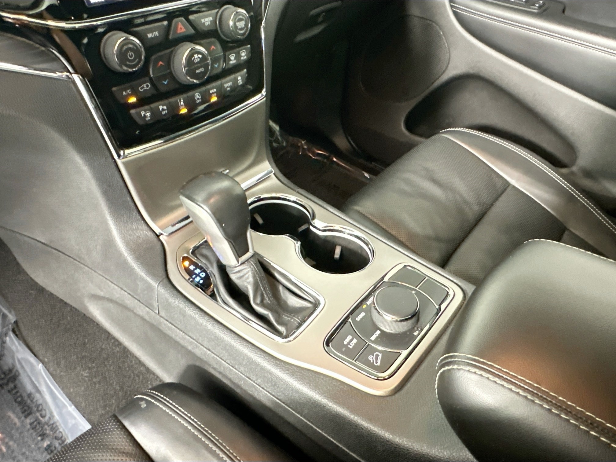 used 2021 Jeep Grand Cherokee car, priced at $34,999