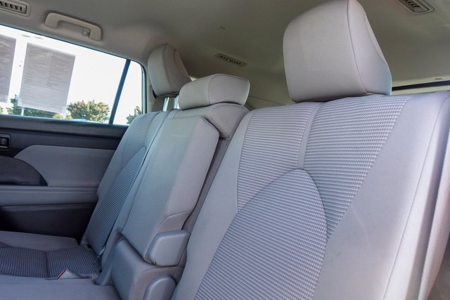used 2022 Toyota Highlander car, priced at $32,622