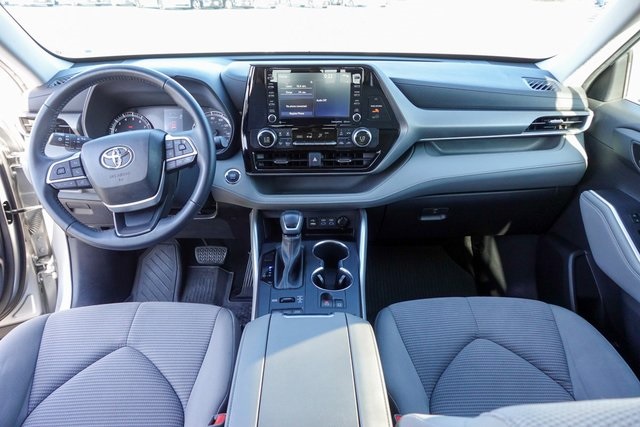 used 2022 Toyota Highlander car, priced at $32,622