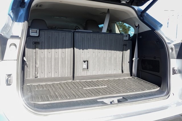 used 2022 Toyota Highlander car, priced at $32,622