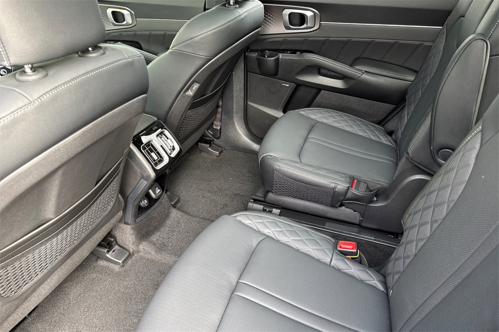 new 2026 Kia Sorento Hybrid car, priced at $48,870