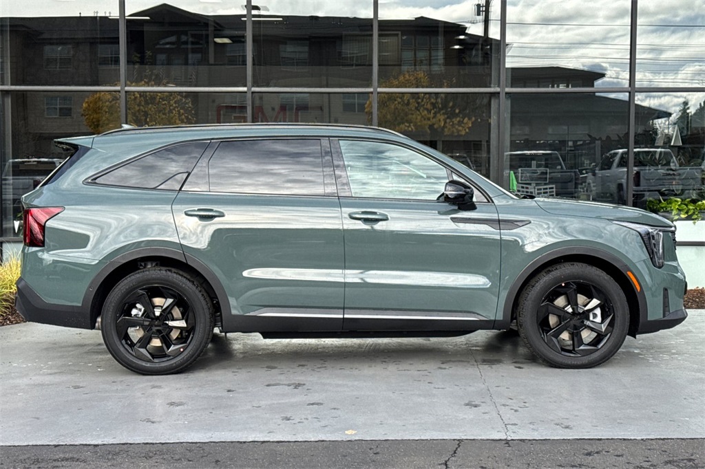 new 2026 Kia Sorento Hybrid car, priced at $48,870