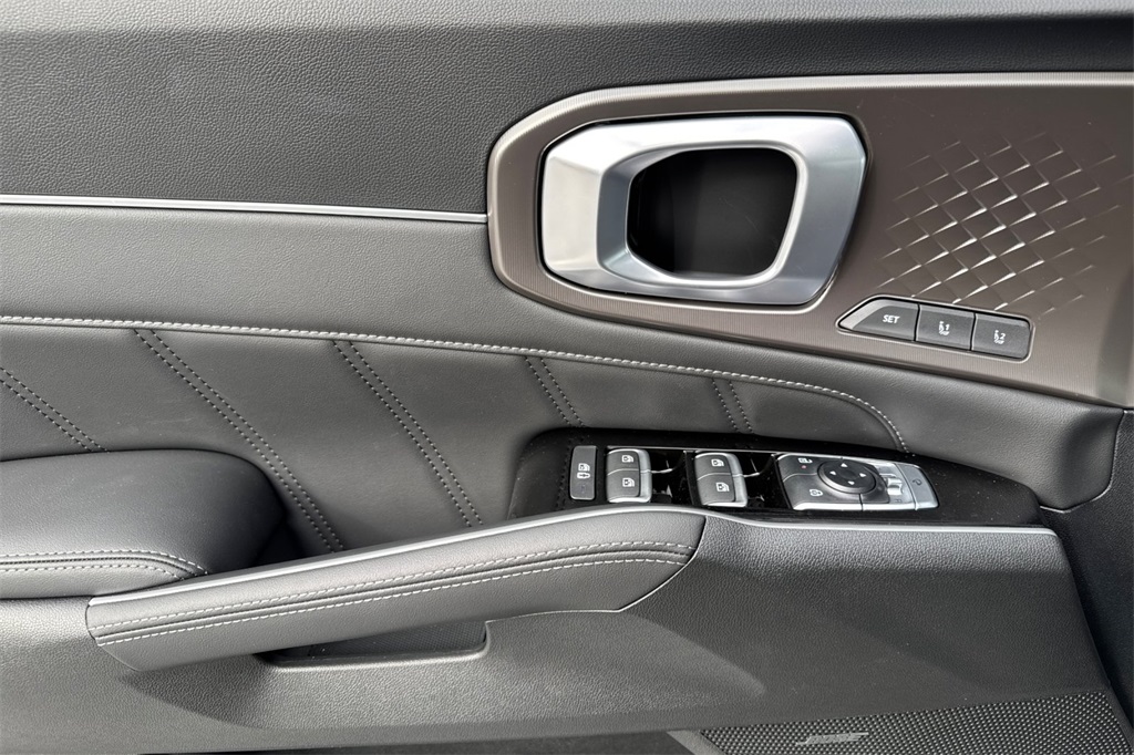 new 2026 Kia Sorento Hybrid car, priced at $48,870