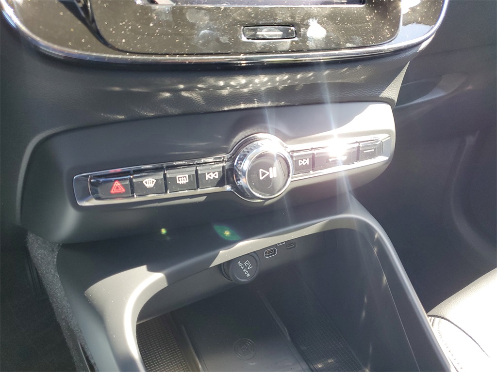 new 2026 Volvo XC40 car, priced at $42,495