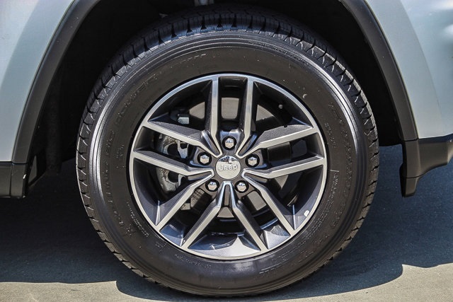 used 2018 Jeep Grand Cherokee car, priced at $15,992