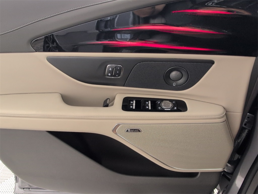 new 2025 Lincoln Nautilus car, priced at $64,824