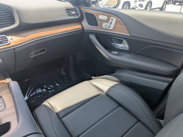 used 2025 Mercedes-Benz GLE car, priced at $55,798