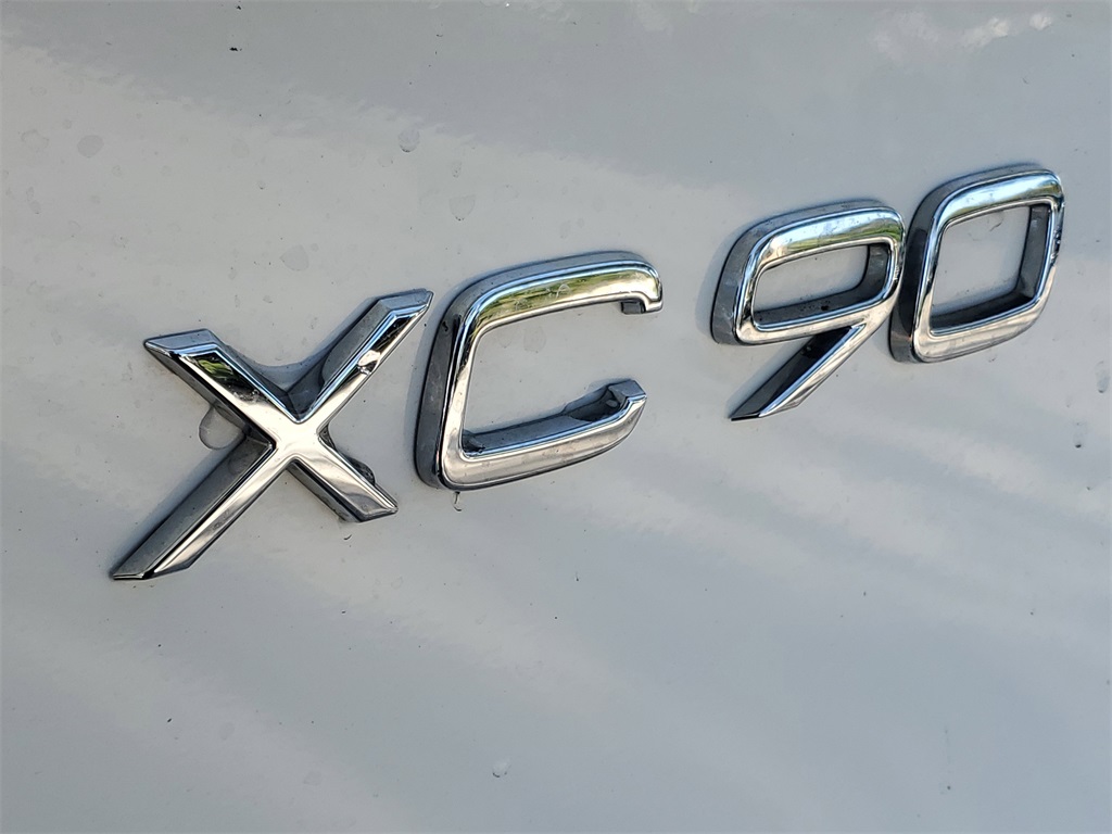 used 2018 Volvo XC90 car, priced at $29,495