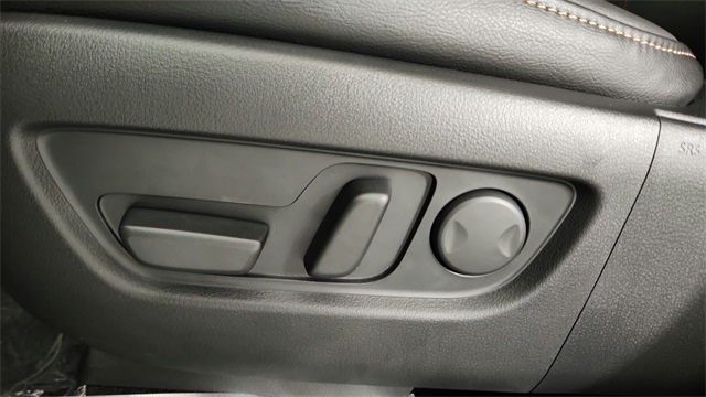 new 2025 Mazda CX-90 car, priced at $39,725