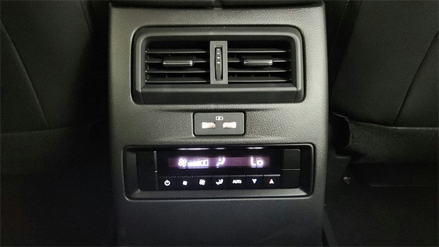 new 2025 Mazda CX-90 car, priced at $39,725