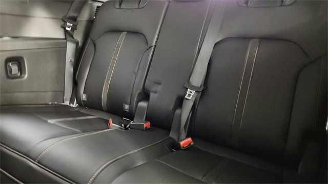 new 2025 Mazda CX-90 car, priced at $39,725