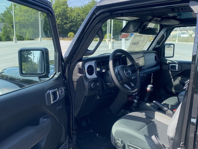 new 2025 Jeep Wrangler car, priced at $40,528