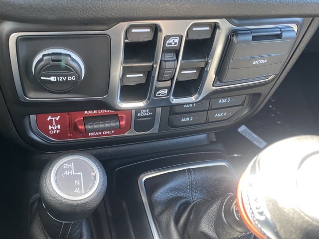 new 2025 Jeep Wrangler car, priced at $40,528