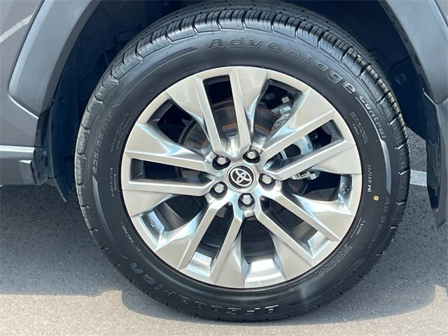 used 2020 Toyota RAV4 car, priced at $26,989