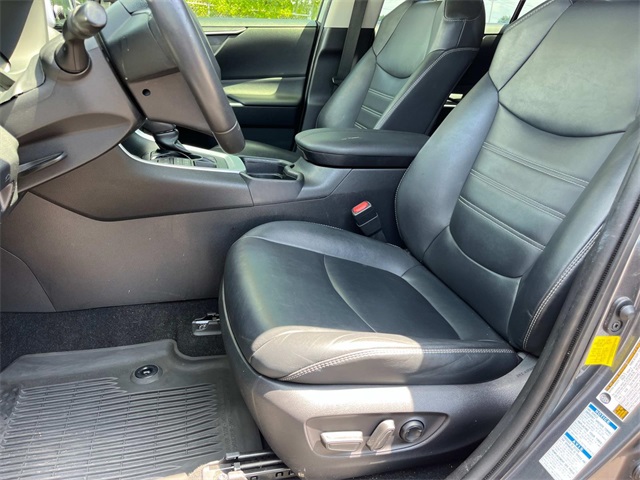 used 2020 Toyota RAV4 car, priced at $26,989