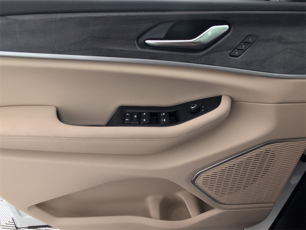 new 2025 Jeep Grand Cherokee car, priced at $41,865