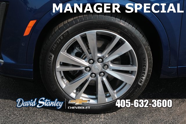 used 2024 Cadillac XT6 car, priced at $45,699