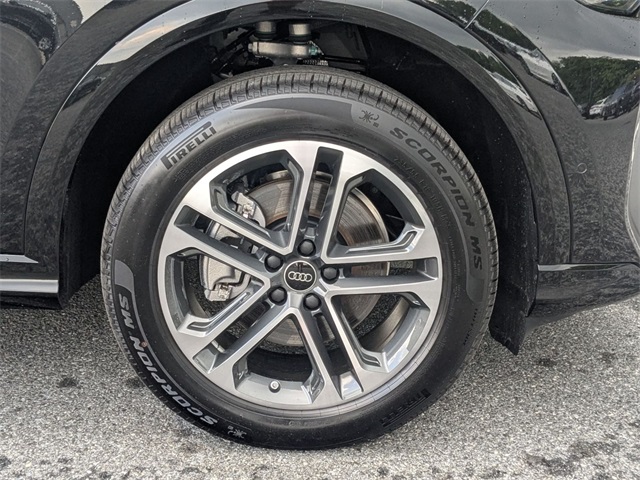 new 2025 Audi Q5 car, priced at $59,600