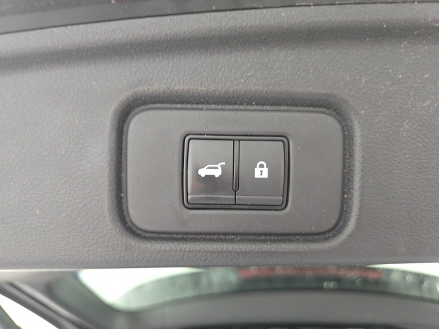 used 2023 Nissan Pathfinder car, priced at $36,433