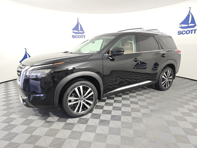 used 2023 Nissan Pathfinder car, priced at $36,433