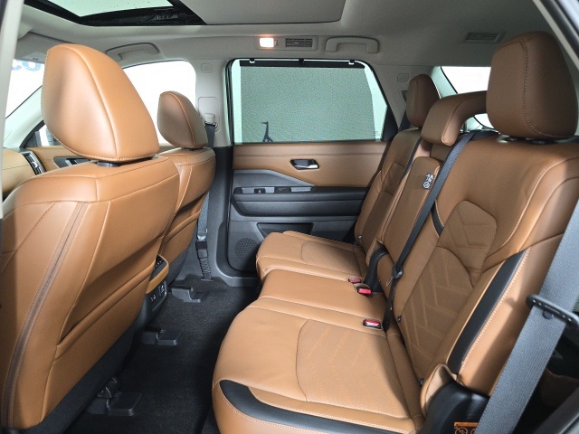 used 2023 Nissan Pathfinder car, priced at $36,433