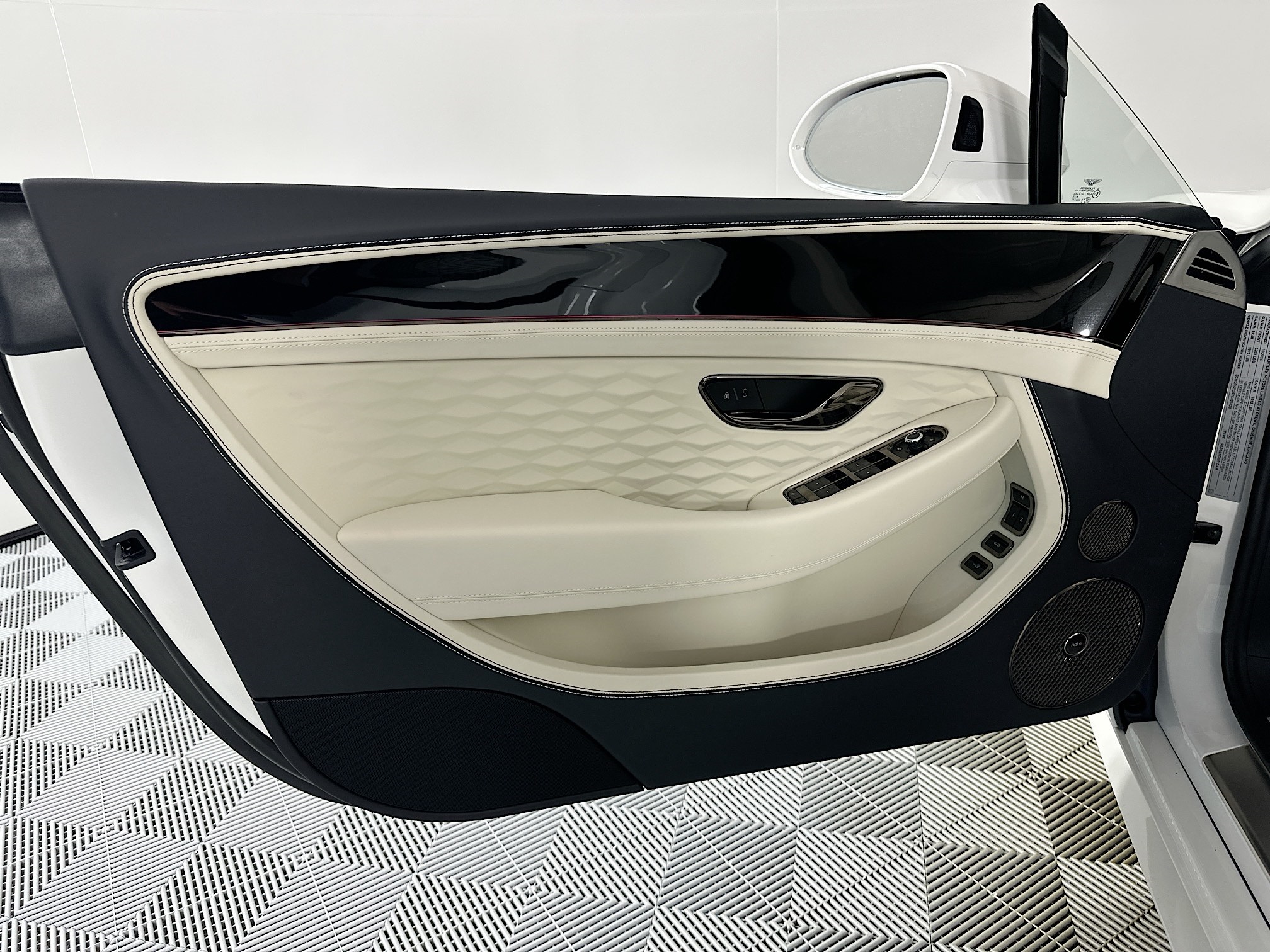 new 2026 Bentley Continental GTC car