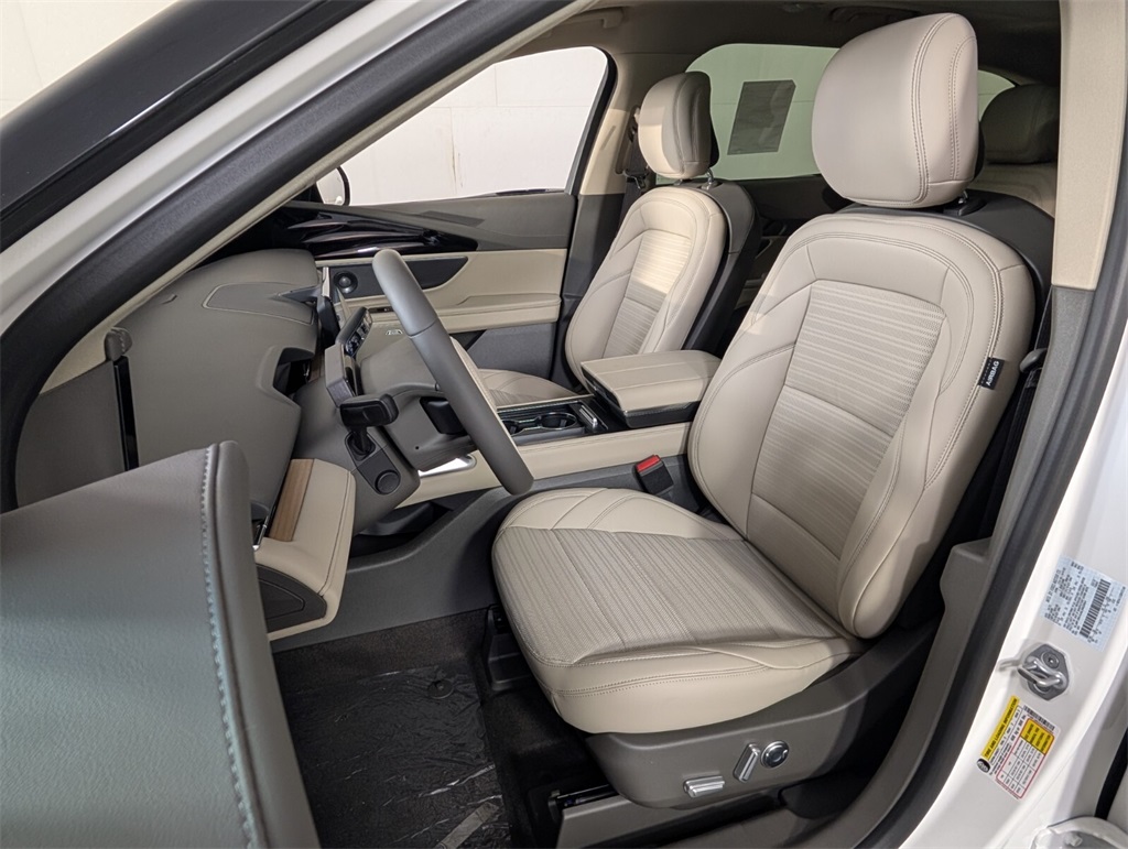 new 2025 Lincoln Nautilus car, priced at $62,424