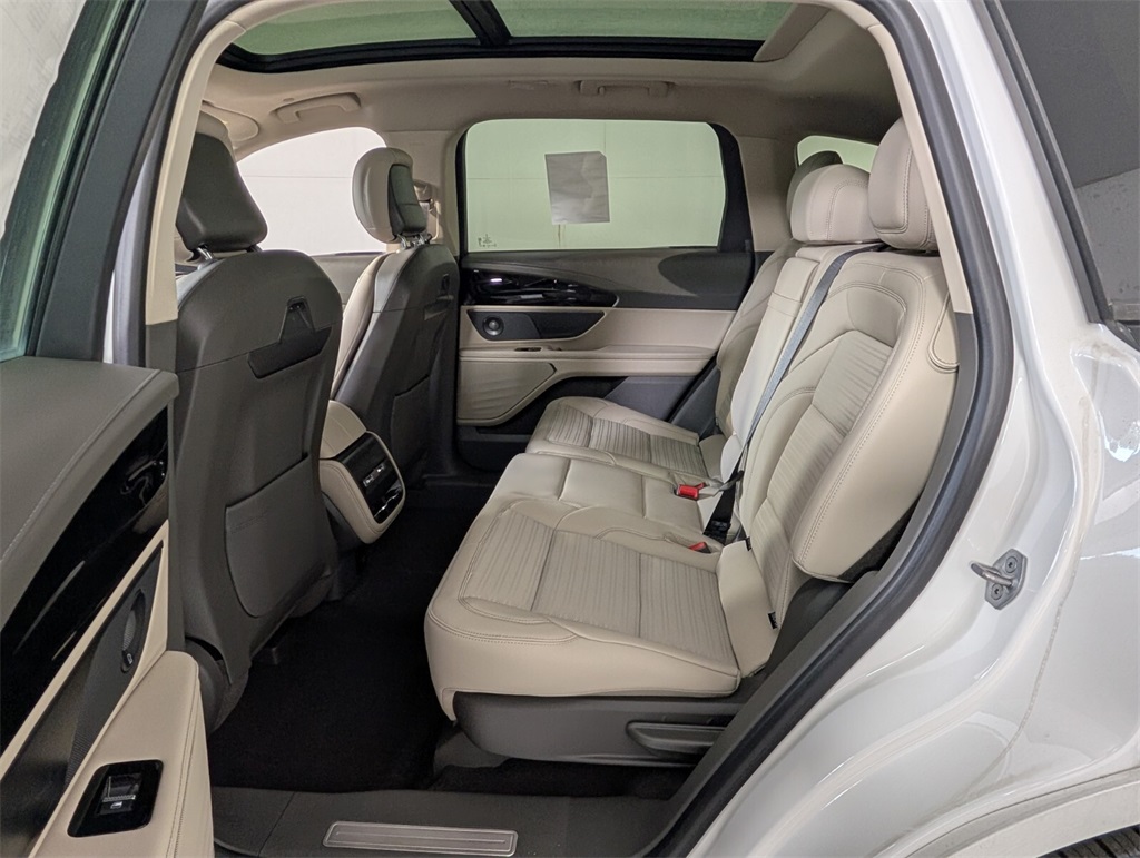 new 2025 Lincoln Nautilus car, priced at $62,424