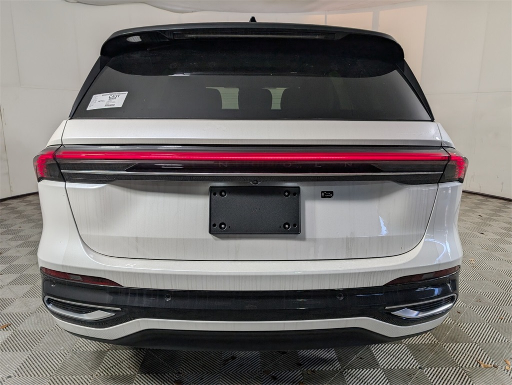 new 2025 Lincoln Nautilus car, priced at $62,424