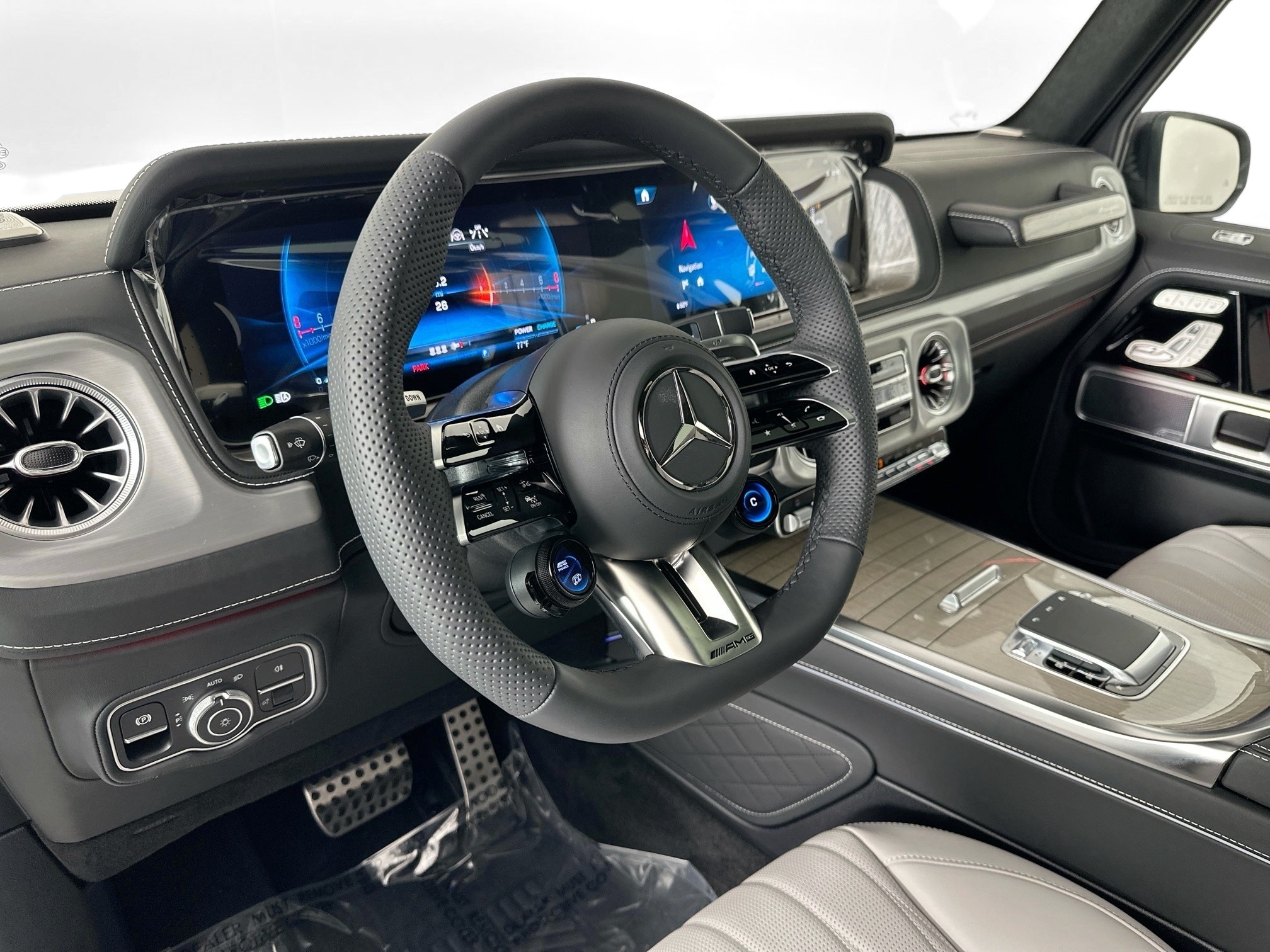 used 2025 Mercedes-Benz G-Class car, priced at $259,998