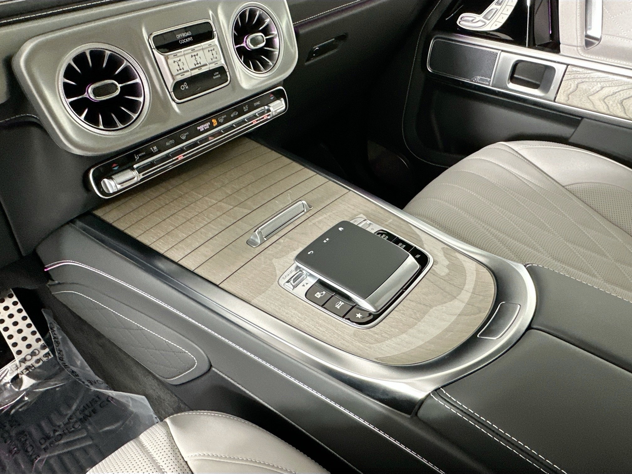 used 2025 Mercedes-Benz G-Class car, priced at $259,998