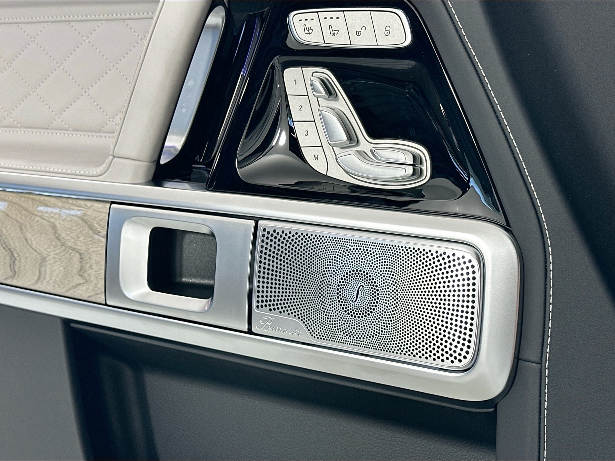 used 2025 Mercedes-Benz G-Class car, priced at $259,998