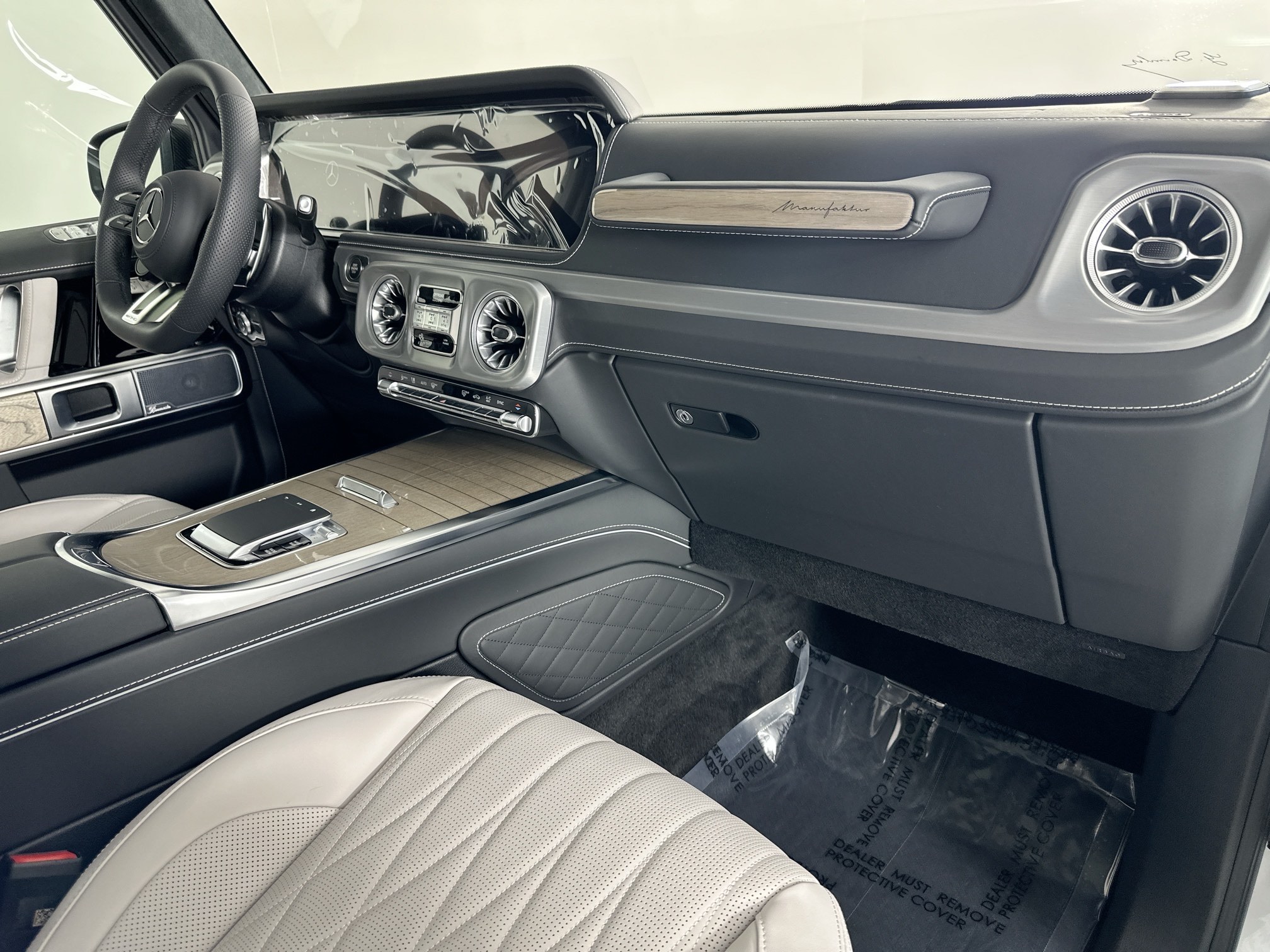 used 2025 Mercedes-Benz G-Class car, priced at $259,998