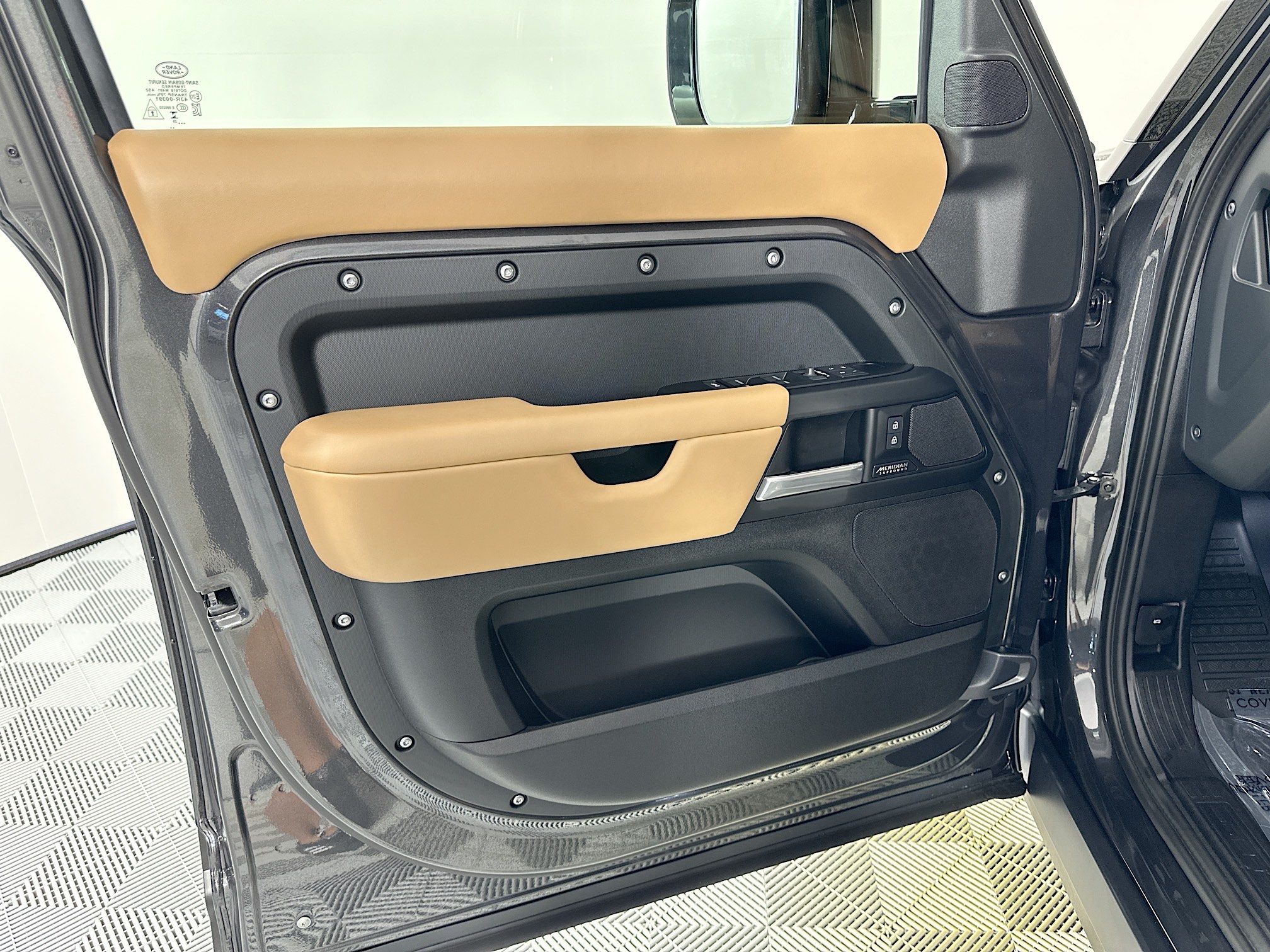 new 2025 Land Rover Defender 110 car, priced at $86,303