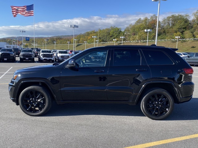 used 2022 Jeep Grand Cherokee WK car, priced at $25,440