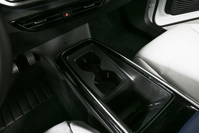 new 2025 Volkswagen ID.4 car, priced at $53,806