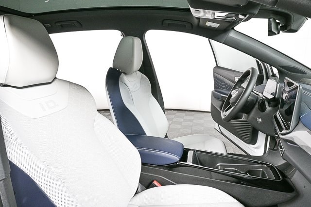new 2025 Volkswagen ID.4 car, priced at $53,806