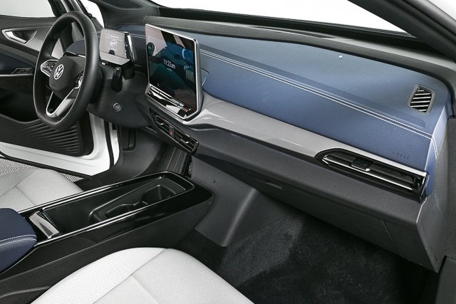 new 2025 Volkswagen ID.4 car, priced at $53,806