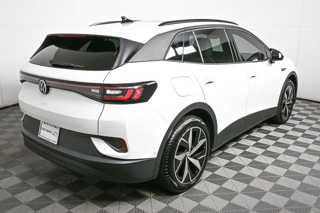 new 2025 Volkswagen ID.4 car, priced at $53,806
